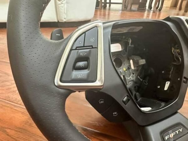 OEM steering wheel - Image 4
