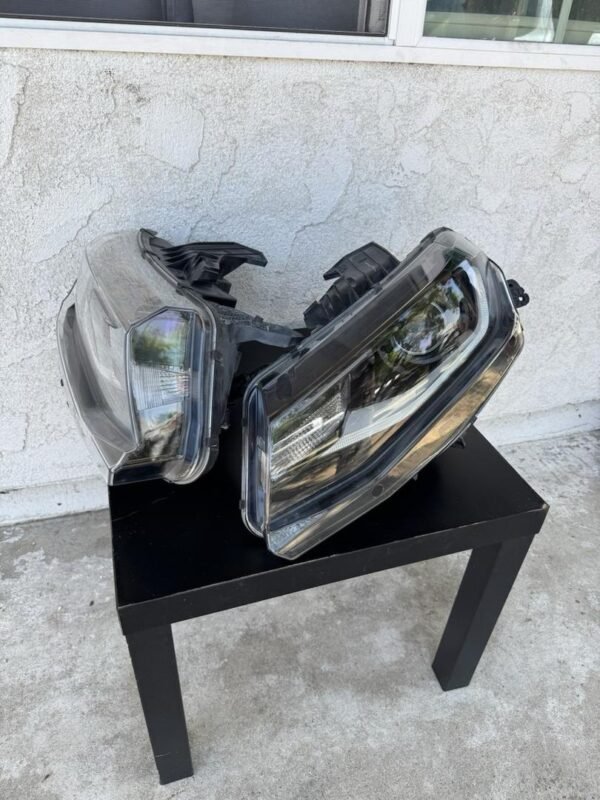 Chevrolet Camaro SS OEM Headlights 2016 2017 2018 Used