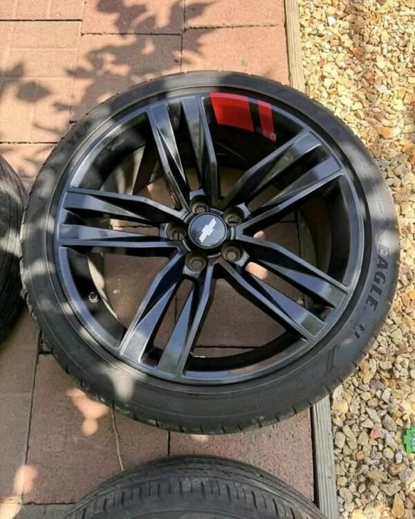 Camaro SS rims and tires  Front: 245/40R20 Rear: 275/35R20 - Image 4