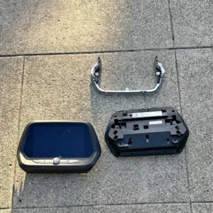 6th gen Camaro gauge clusters carbon fiber and none carbon fiber   Carbon fiber gauge clusterNon carbon fiber gauge cluster: