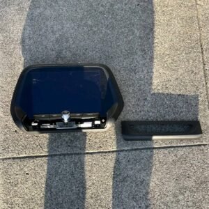 6th gen Camaro gauge clusters carbon fiber and none carbon fiber   Carbon fiber gauge clusterNon carbon fiber gauge cluster: