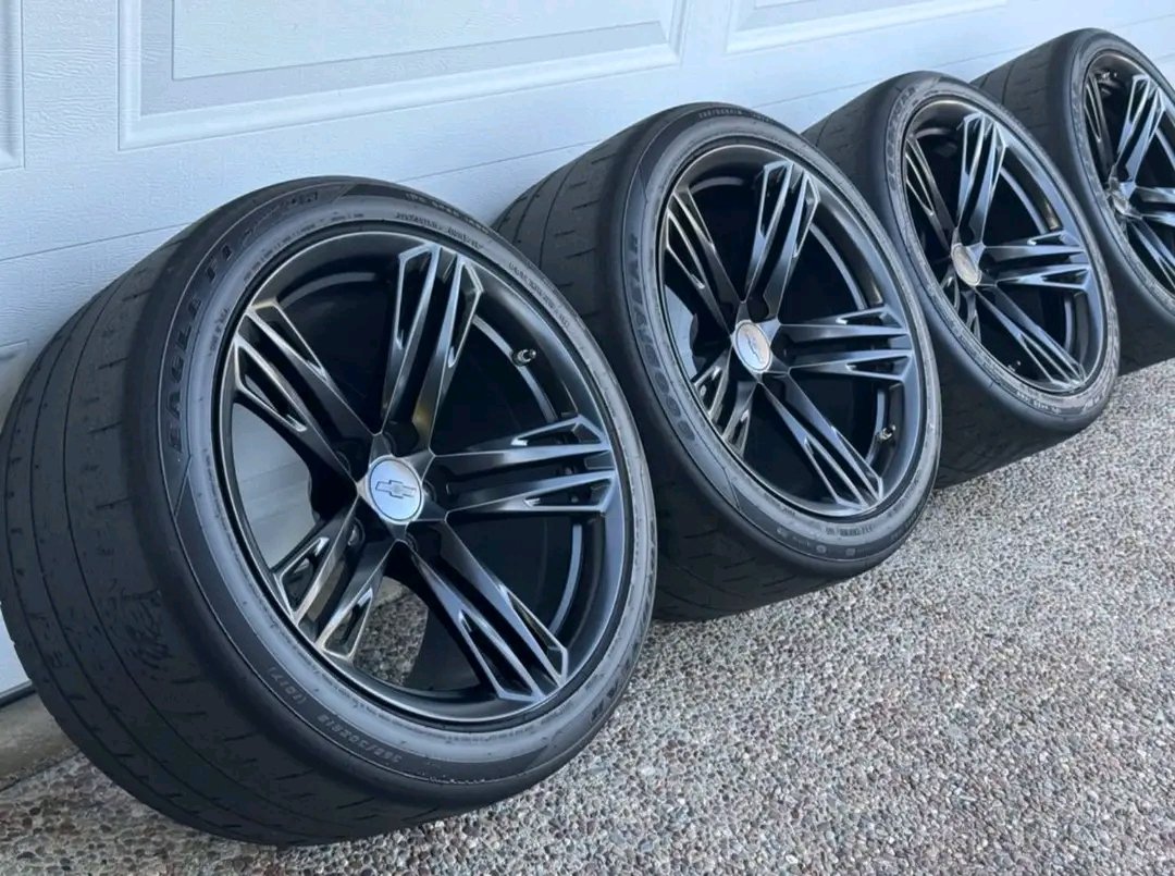 Camaro ZL1 1LE OEM 19" Wheels - Image 2