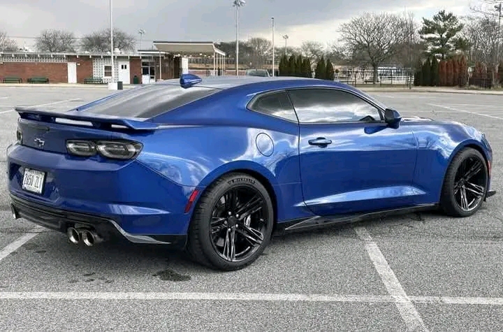 2021 Chevrolet Camaro ZL1 Coupe - Image 3