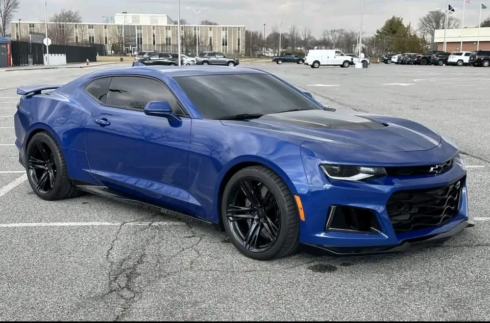 2021 Chevrolet Camaro ZL1 Coupe - Image 4